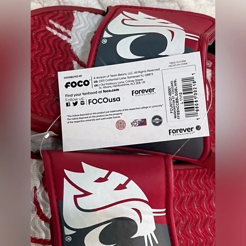 FOCO men’s Washington State Cougars Slides, size large 11/12. new with tags.